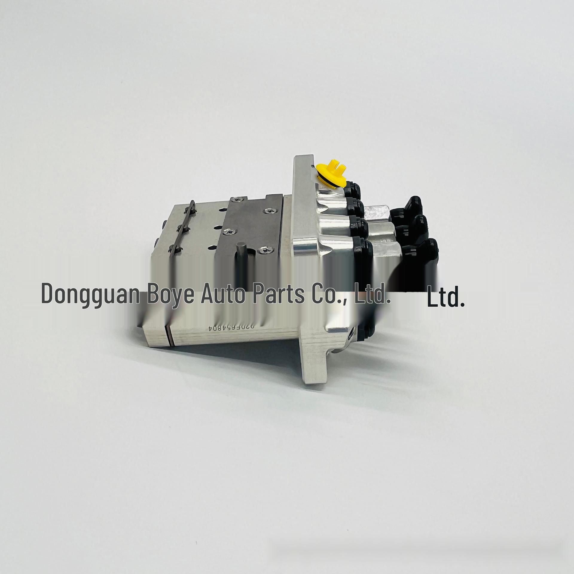Premium Pump Head 16259-51011/104205-4070 for V1505 Engine 12×12×12 cm