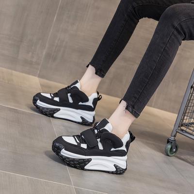 Mode 2024 Herbst und Winter Neue Damen Schuhe Studentin Koreanischer Stil Dicke Sohle Vielseitige High Top Schuhe Lässige Mode Sneaker
