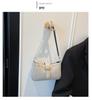 Geantă de umăr Crossbody Retro Chic Coreeană pentru Femei - Texturată, Elegantă, de Valoare Ridicată și Casual.