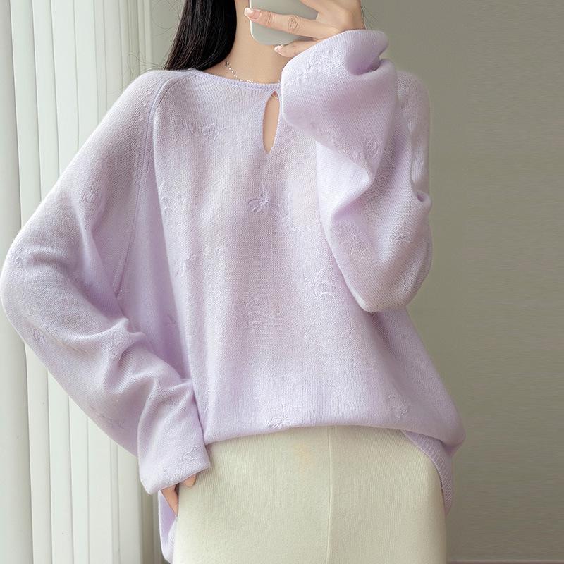 2026 Autumn/Winter Women's Lightweight Wool Knitwear: Soft Fluffy Loose Casual Round Neck Sweater.