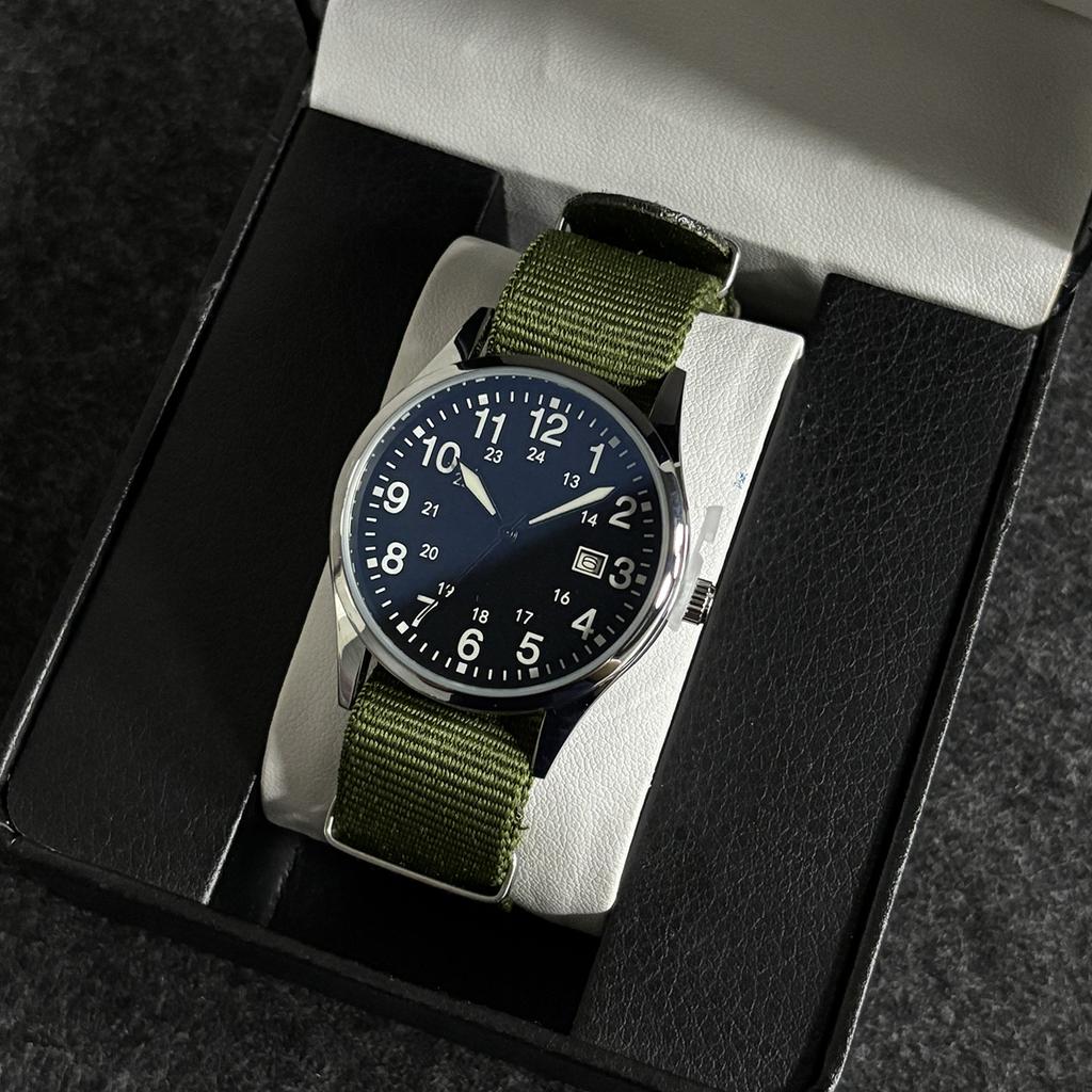 New Military Retro Men's Quartz Watch High-End Stainless Steel Waterproof C3 Ladies' Wristwatch Reloj Hombre