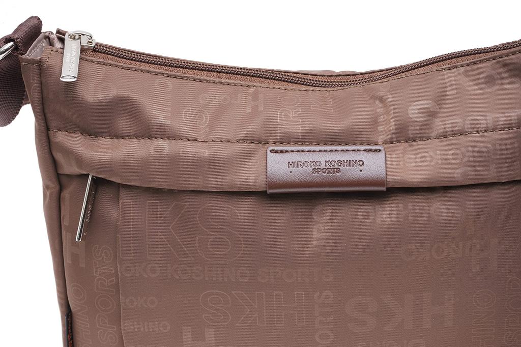 HIROKO KOSHINO SPORTS Horizontal Shoulder Bag with L-Shaped Deodorizing Pouch, HKO01 (Ivory)