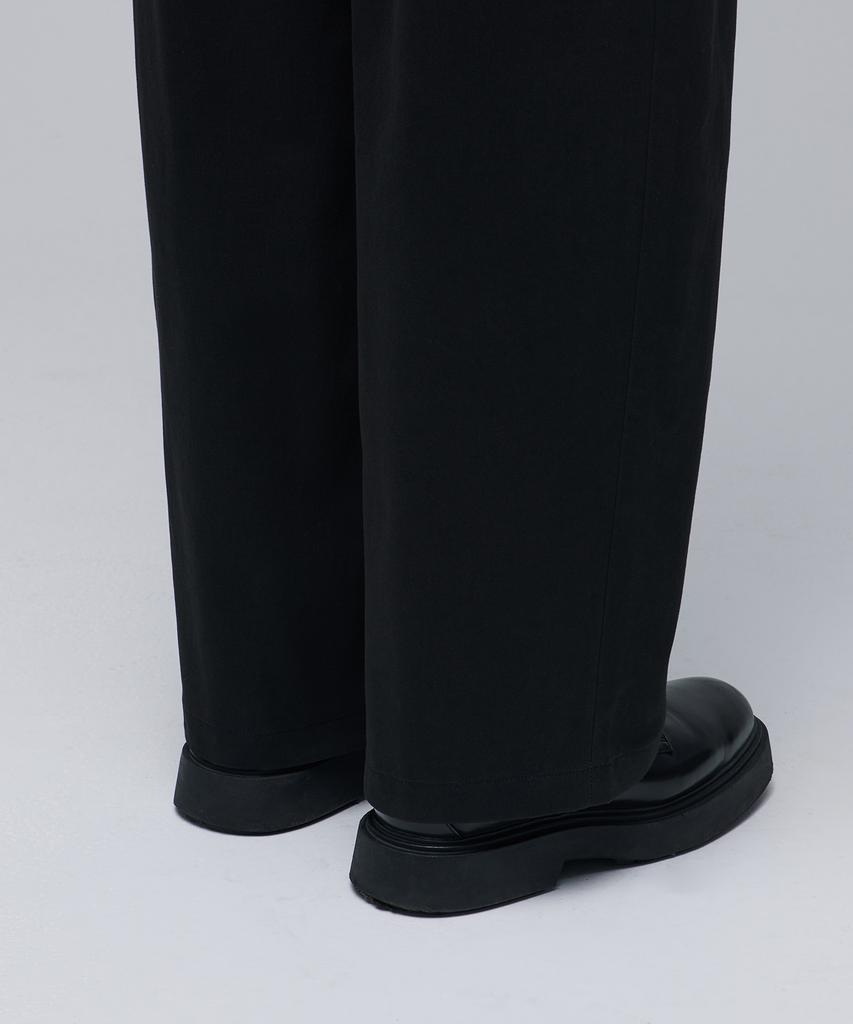 MUSINSA STANDARD Curved Wide Chino Pants [Black]