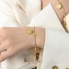 Hongkong Stil Porträt Relief Anhänger Armband: Titanstahl Perlenkette mit Schlangenschließe für Damen