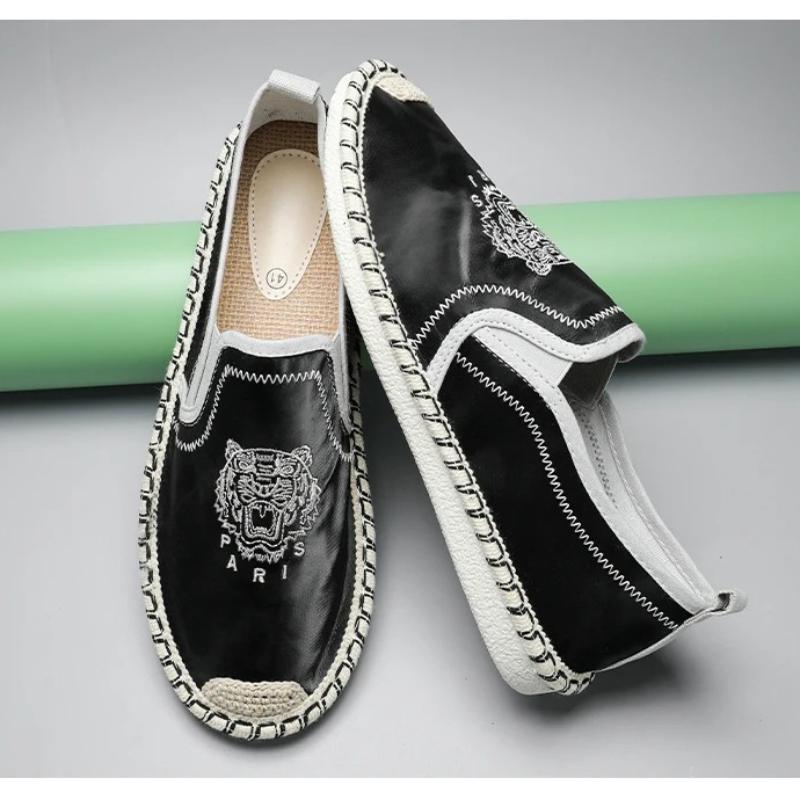 Classic Embroidery Black Tiger Loafers Men Outdoor Casual Walking Shoes Fashion Breathable Canvas Flats Man Fisherman Footwear