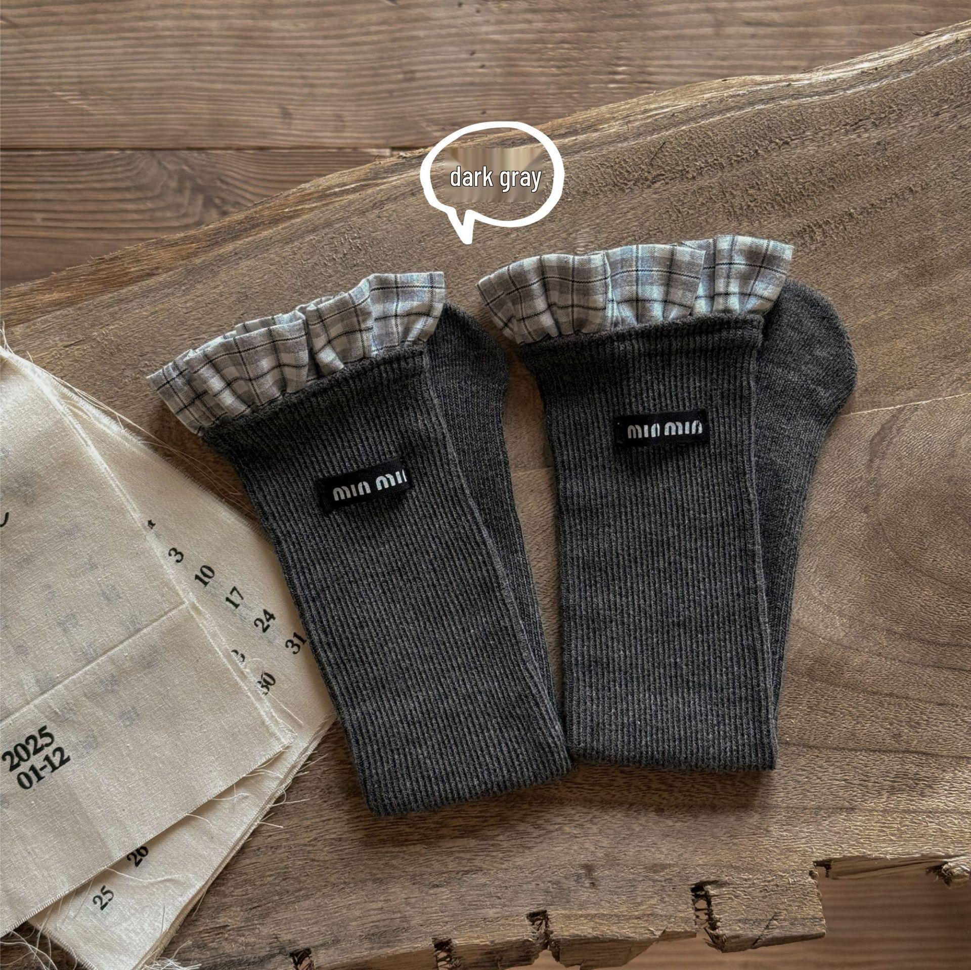 

Plaid Lace Mid-Tube Cotton Socks for Girls – Trendy Autumn/Winter Collection One size (sock length around 32CM), fits ages 2-12