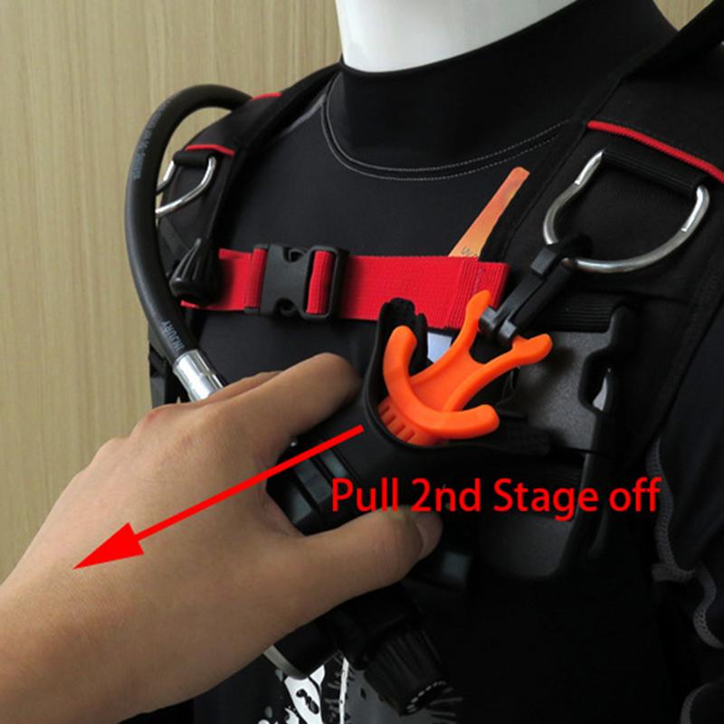 2Colors Scuba Dive Mouthpiece Holder for 2nd Stage Regulator Octopus Retainer Clip Scuba Dive Mouthpiece Holder