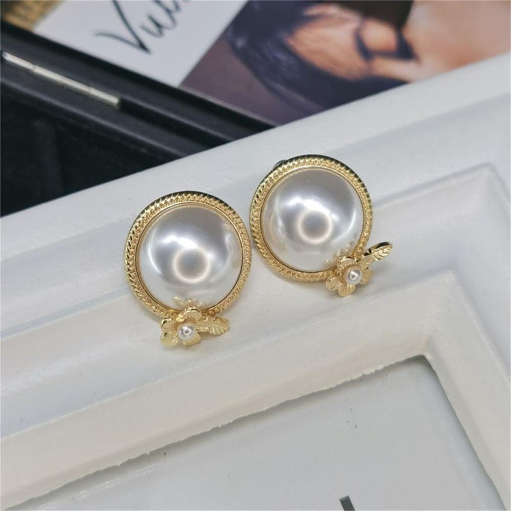 Imitation Jade Pearl Stud Earrings - Elegant Women's Dangle Style