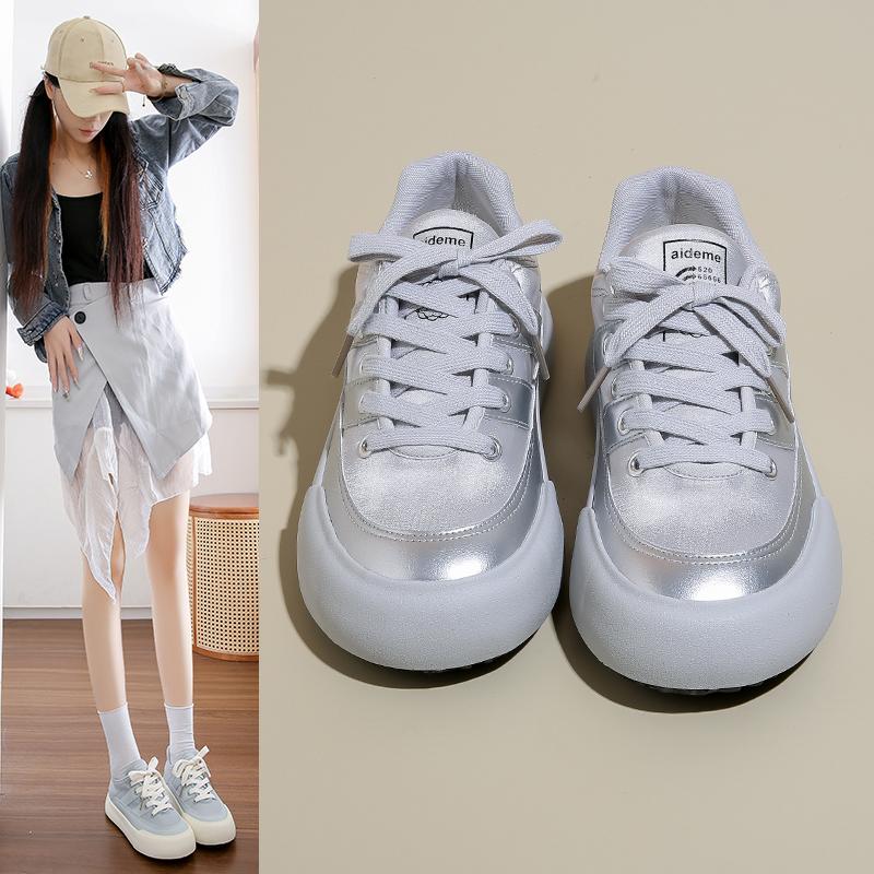 Ladies Shoes Lace-up Women's Vulcanize Shoes Fashion Color Matching Ladies Casual Shoes New Round Head Classic Sneakers