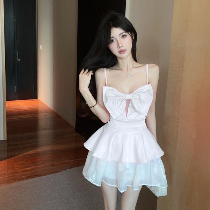Bow-Knot Sling Dress with Chest Pads: Slim Fit, Waist-Cinching A-Line Short Skirt