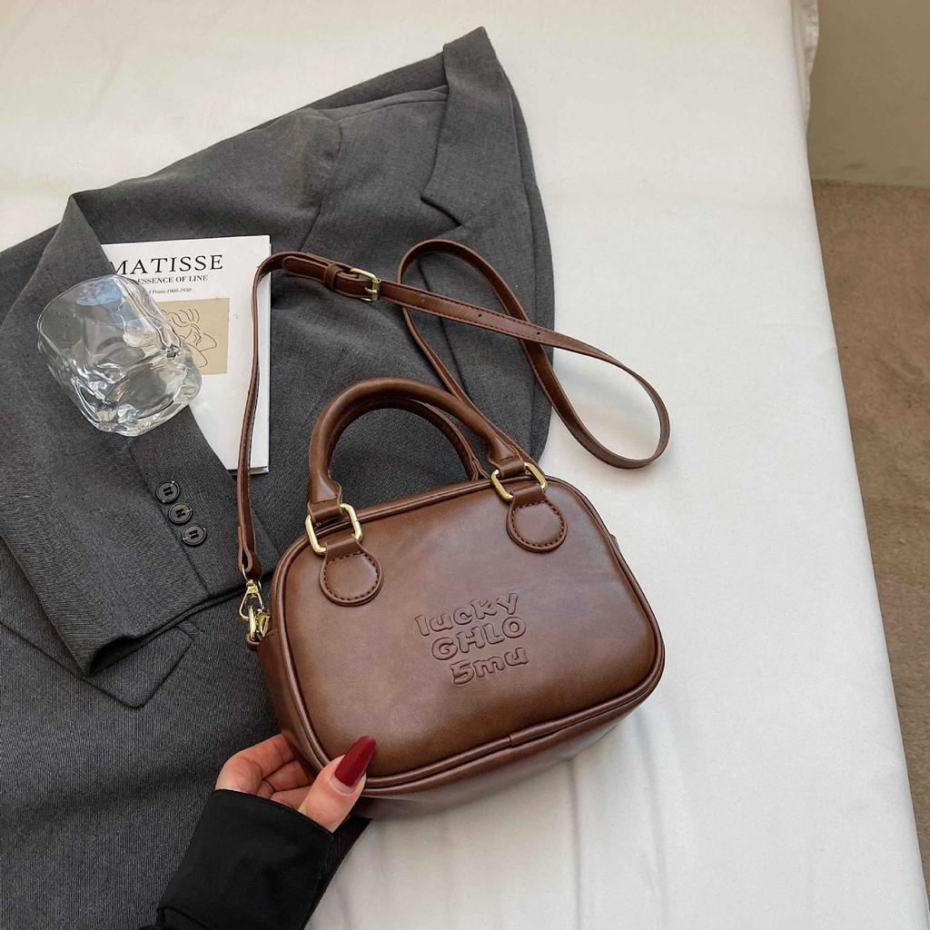 Customer order niche retro bowling bag women's 2025 new shoulder messenger bag high-end texture women's handbag