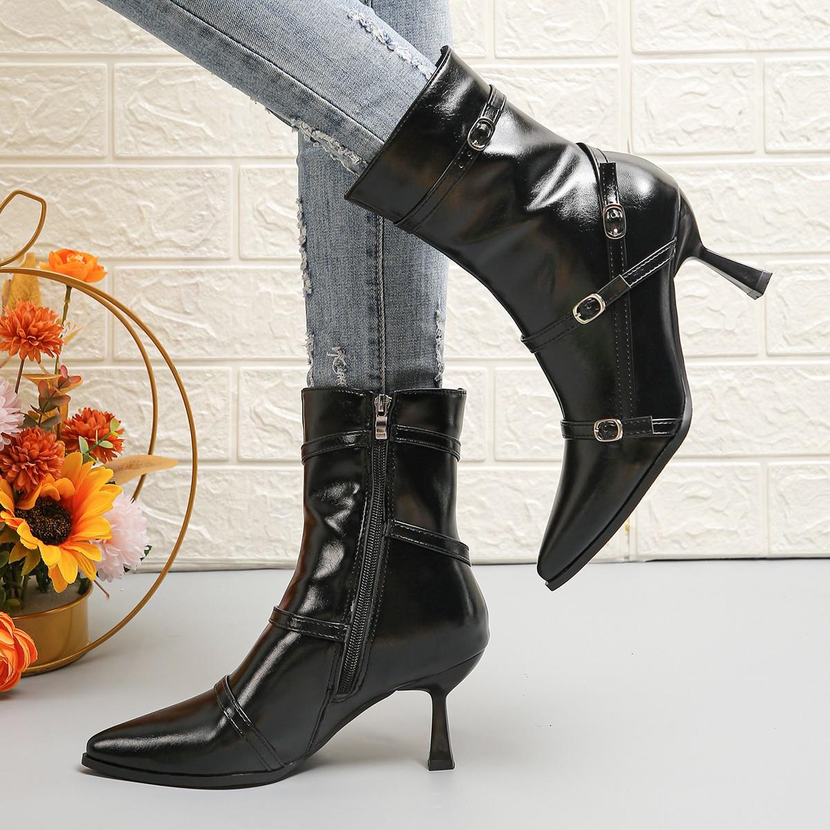 

Туфли Женские 2024 Новые С Пряжкой Ремня Женские Сапоги Модные Боковые На Молнии Офисные и Карьерные Сексуальные Ботильоны с Острым Носком Женские Туфли 40 чёрный