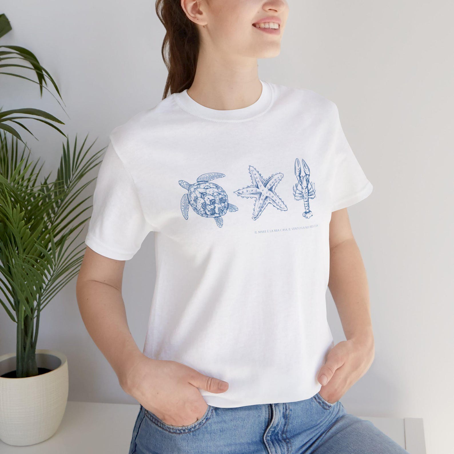 Vintage Ocean Animals Tee, Sea Turtle, Starfish & Lobster Graphic, Minimal Coastal Summer T-Shirt S