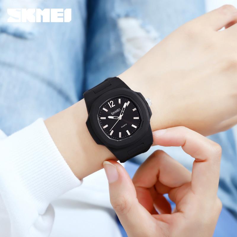 Skmei Sports Watch Men's Premium Sense Waterproof Student Outdoor Quartz Watch Black Gold Youth Watch