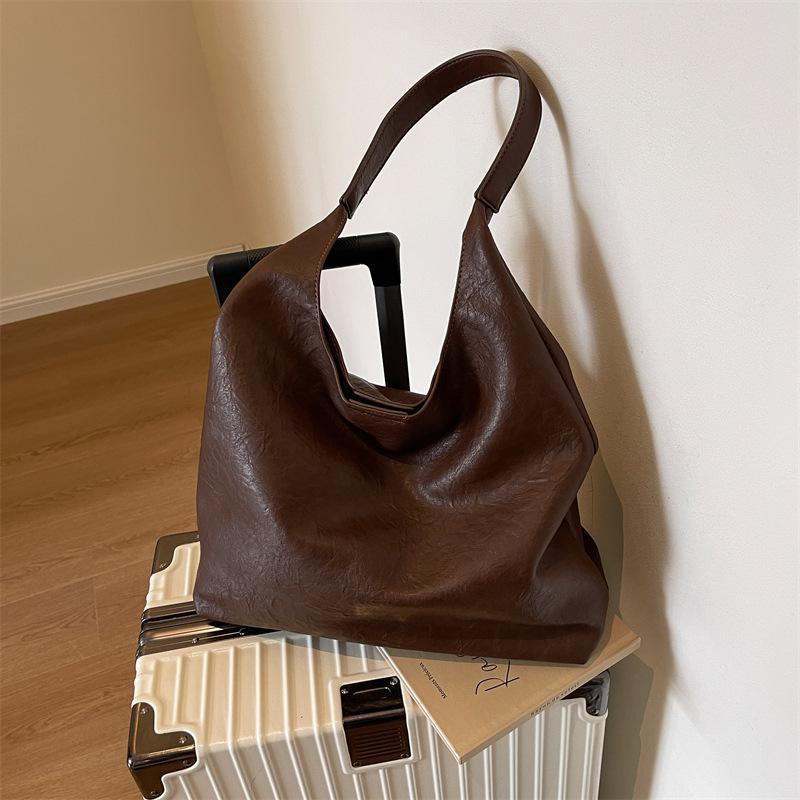 Korean large-capacity soft leather underarm bag commuter versatile handbag simple shoulder shopping bag tote bag