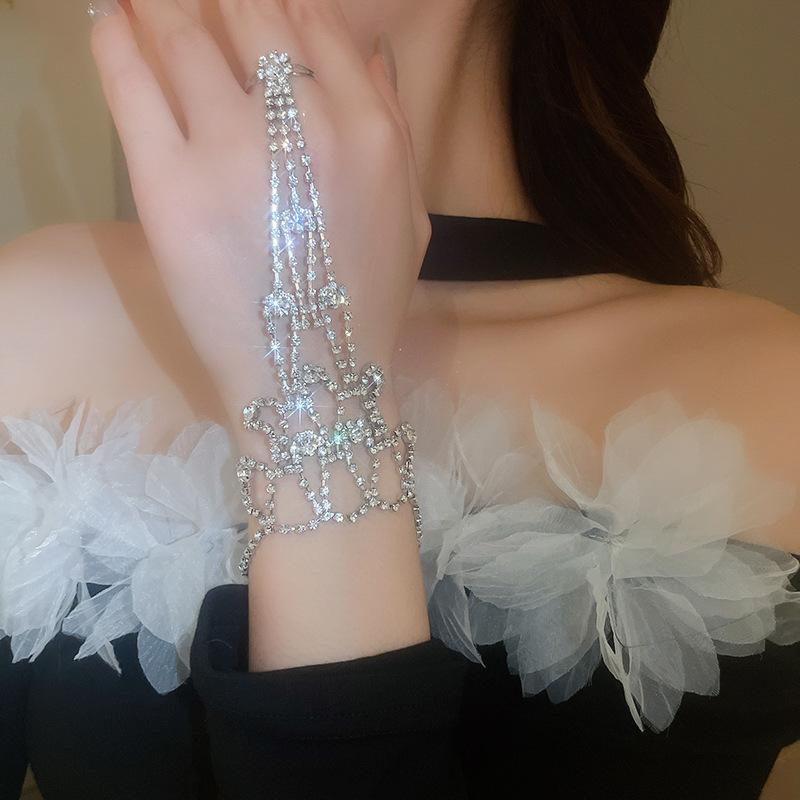 European and American diamond-encrusted flower hollow bracelet light luxury bracelet exquisite jewelry