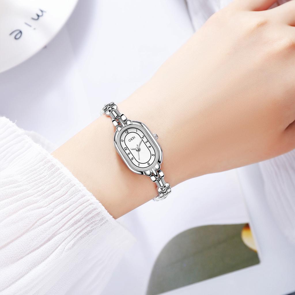 Vintage Bracelet Watch Women Retro Gold Wristwatch Oval Light Luxury Artistic Waterproof Ladies Fashion Quartz Clock Watches