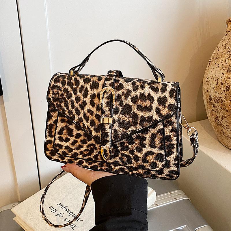 2025 Leopard Print Niche Handbag Summer New Versatile Fashion Trend Shoulder Messenger Bag Underarm Bag Women