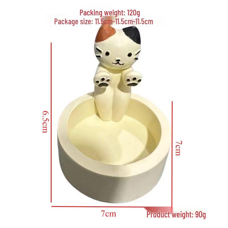 Creative Cat Candlestick: Cartoon Kitten Bonfire Aromatherapy Candle for Desktop Decor
