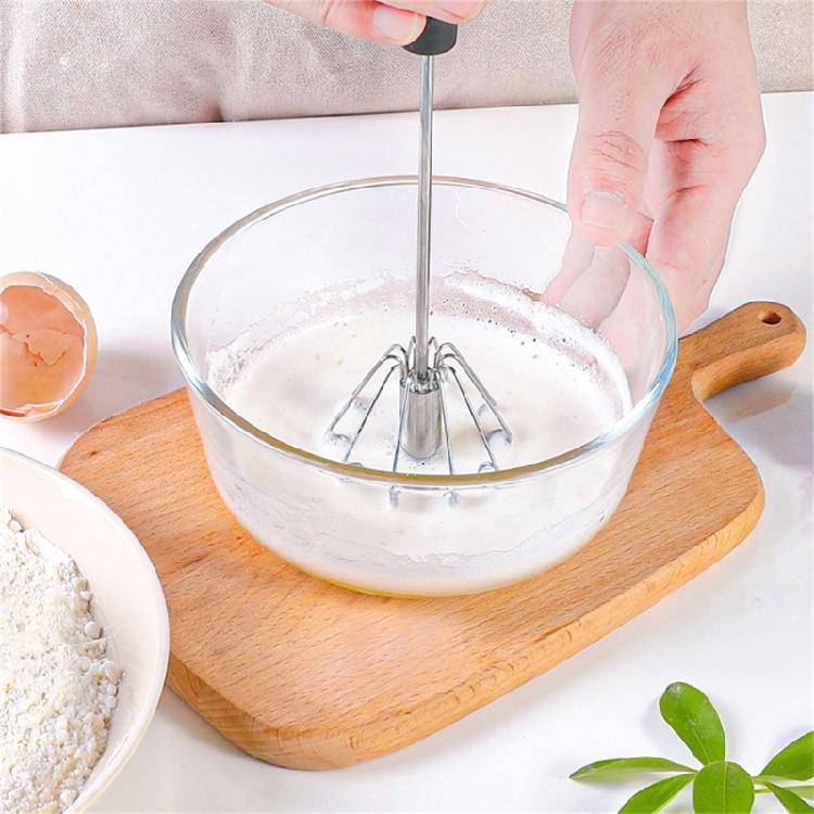 Ergonomischer Hand-Eierschläger für mühelose Backvorbereitungen Stahl-Schneebesen Klingen-Rotationsmechanismus Sahne-Mischwerkzeug