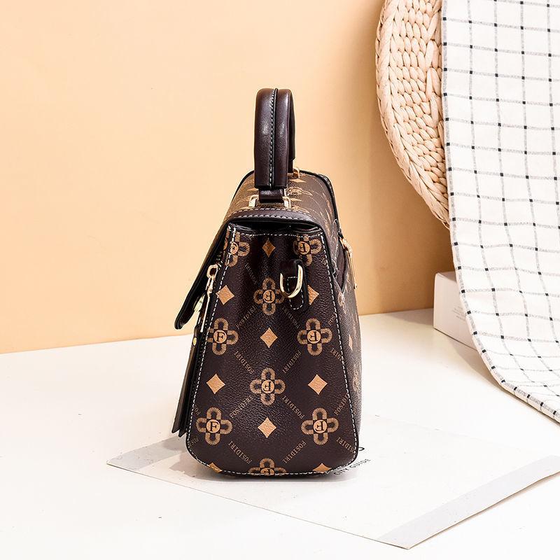 Women's Bag Straddle Portable Single Shoulder Bag Fashion Trend Simple