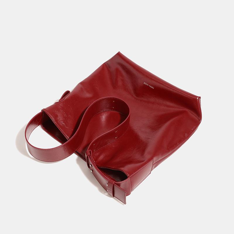 Women's Retro Large Capacity Bag, Women's New Fashionable and High-end Water Bucket Bag, Single Shoulder Crossbody Tote Bag