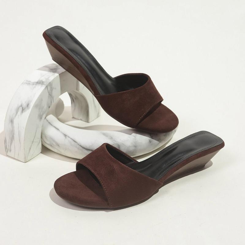 Wedge Slides and Slippers Women's 2025 Summer New Outside Wear Slip-on Beach Vacation Style High-heeled Sandals
