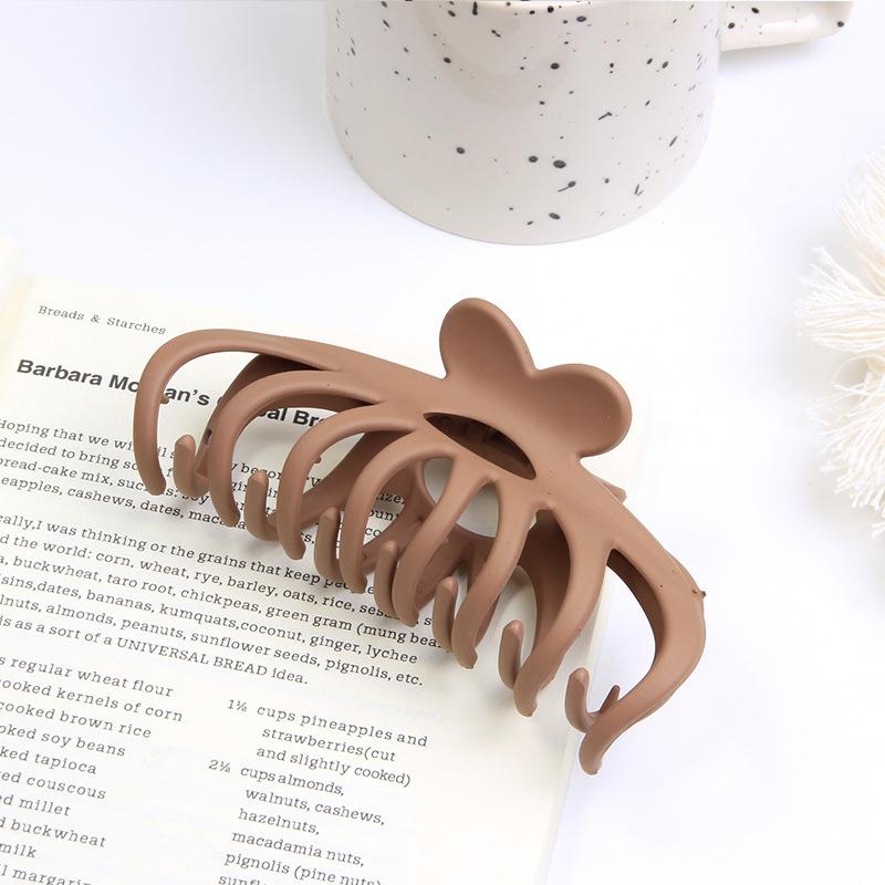 European and American grab clip large frosted solid color hair clip, women's fashionable hair accessory at the back of the head