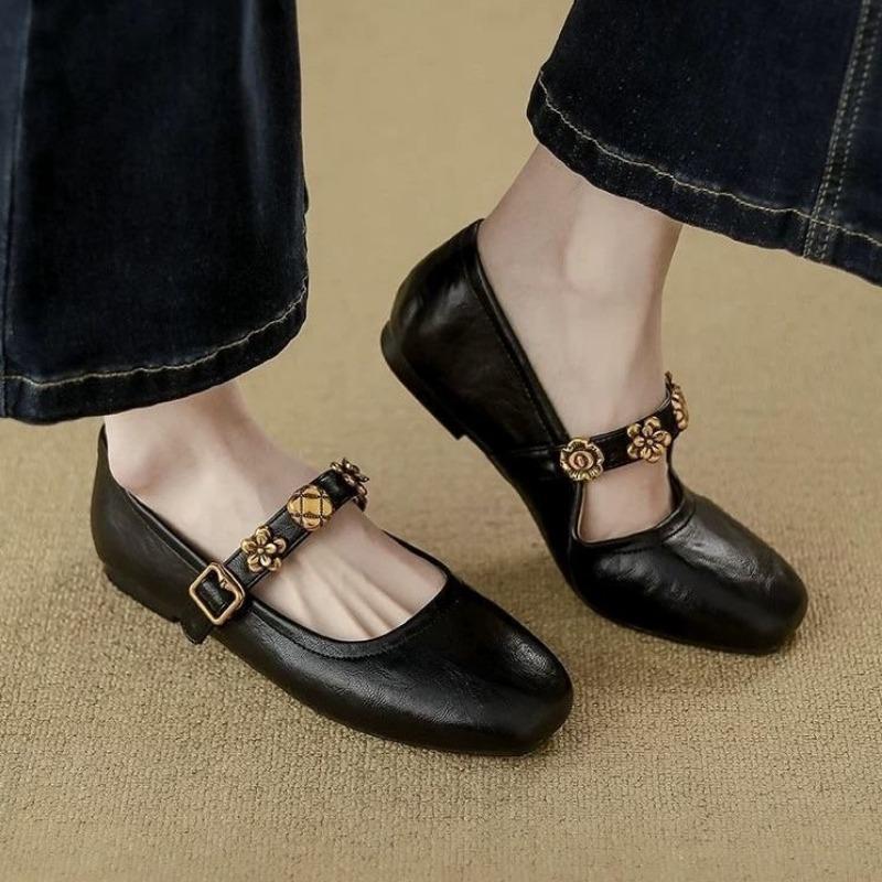 New Soft Leather Flat Shoes for Women That Are Easy To Wear with One Foot
