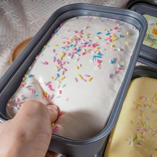 Weiches langsam aufsteigendes Kuchen-Quetschspielzeug Realistisches Taro-Creme-Dessert Fidget zur Stressbewältigung Tragbares Dekompressions-Gadget für Kinder Erwachsene Sensorisches Spielzeug