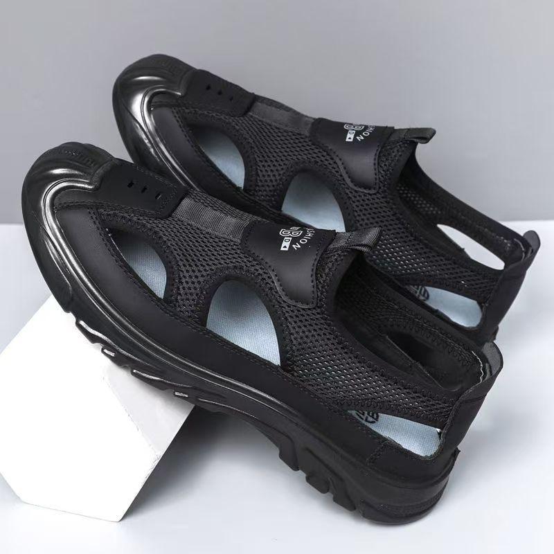 Summer Men's Mesh Sandals Flat Slip On Breathable Quick Dry Sandals Outdoor Beach Closed Toe Sandals for Men Sandalias De Hombre