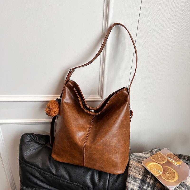 Bag Women's Large Capacity 2025 New Fashion Versatile Retro Premium Shoulder Bag Crossbody Bucket Bag