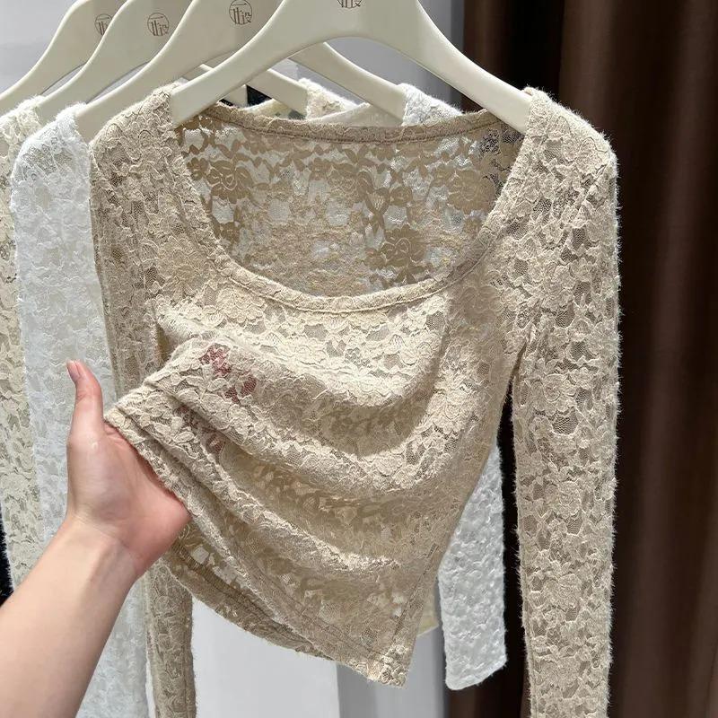 Camicetta da Donna Primaverile Floreale in Pizzo Testurizzato con Scollo Quadrato a Maniche Lunghe