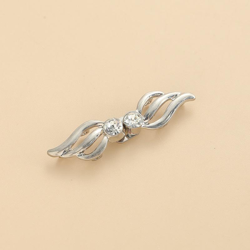 1 Pair Alloy Cardigan Collar Clips Holder Women Decor Crystal Cape Cloak Clasps Fasteners Buckle Brooch Clip