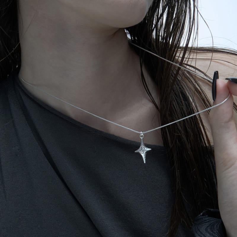 

XANADU DUST DEVIL NECKLACE 02 I SILVER OS