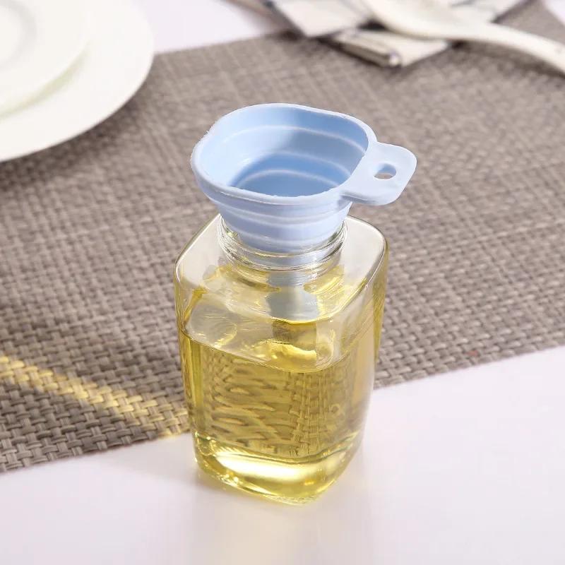 Kitchen Supplies Folding Telescopic Funnel Home Silicone Oil Leak Kitchen Liquid Funnel Practical High Temperature Resistance