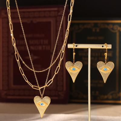 Stil Herzförmige Teufelsaugen-Anhänger-Ohrringe Mehrschichtige Halskette Titanstahl Plattiert 18K Echtes Gold Modisches Set