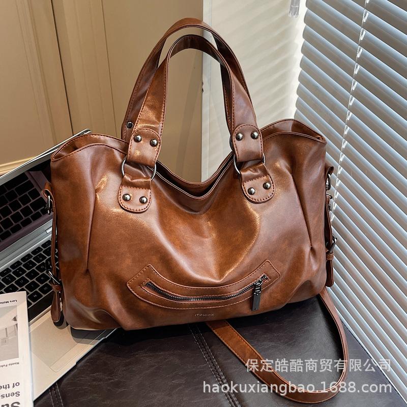 Premium Retro Large-capacity Bag 2025 New Commuter Women's Shoulder Messenger Bag Short-distance Portable Tote Bag