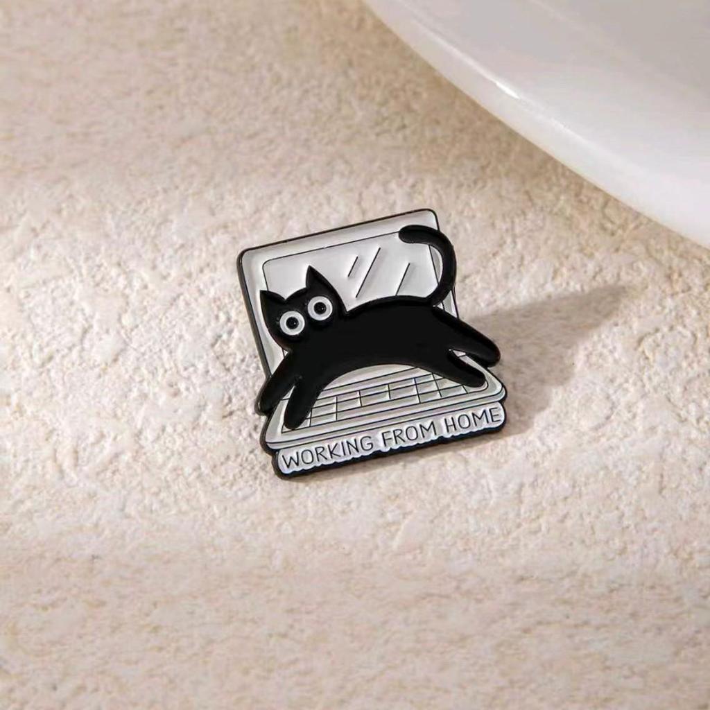 Cartoon Black Cat Brooch: Kitten Alloy Badge for Clothing and Backpacks