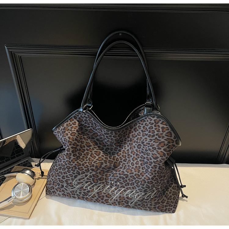 Простая повседневная сумка-тоут женская зимняя новая вместительная модная леопардовая сумка-клатч красивая сумка через плечо