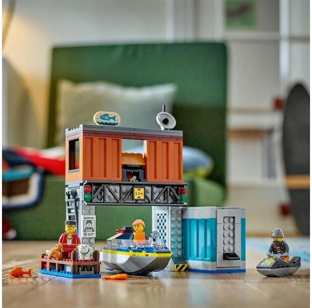 LEGO City 60417 Police Boat and Thieves Hideout