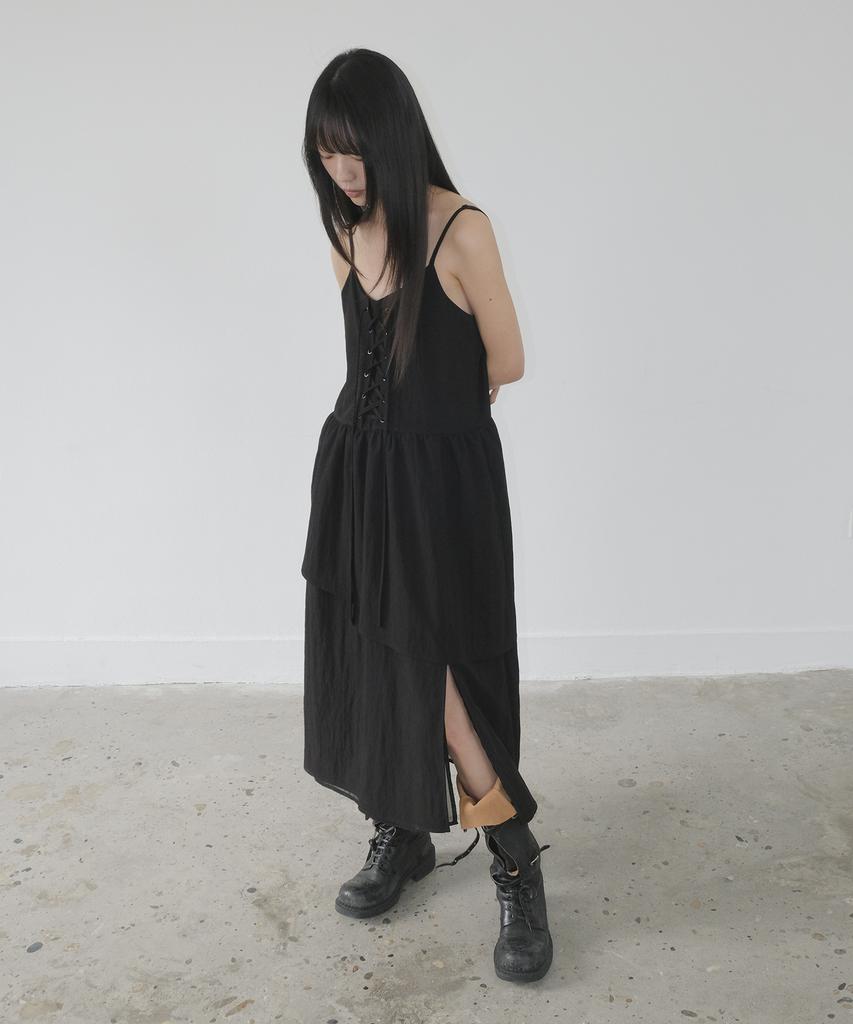Mosyupamosyu Lace-Up Slit Dress [Black]