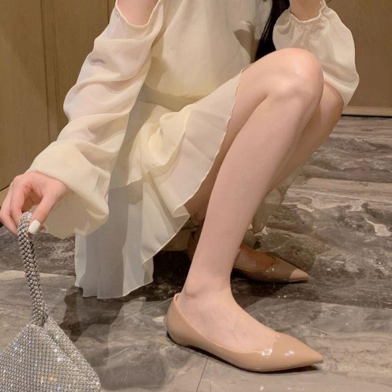 New Spring and Summer Pointed Women's Nude Shoes Temperament Sexy 2025 Flat Shoes Gentle Versatile Single Shoes Daily Red Sole