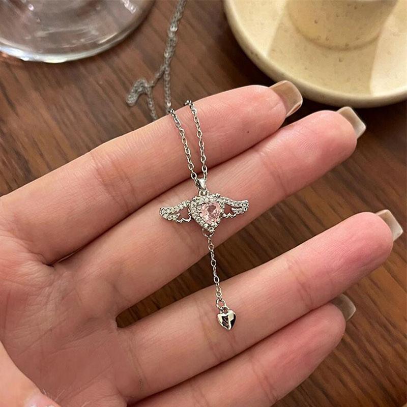Colar com pingente de coração e borboleta de cristal Y2K para mulheres, corrente de clavícula com laço, acessórios de joias estéticas da moda
