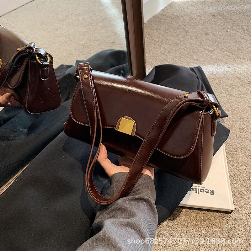 

High-end small square bag women s large-capacity new trendy fashion women s messenger bag niche autumn and winter shoulder armpit bag