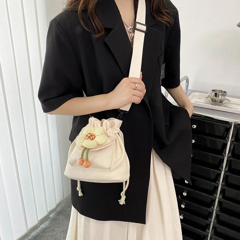 Blumen Damentaschen Neue modische Umhängetasche aus Segeltuch mit Kordelzug für Frauen Süße Messenger-Handtaschen für Reisen und Urlaub