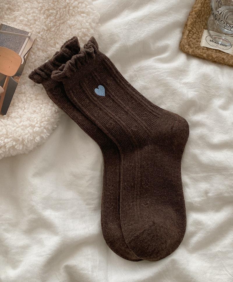Autumn and Winter Striped Heart-shaped Coffee-colored Wool Socks, Polka Dot Mid-calf, Retro and Versatile, Pile Socks for Women