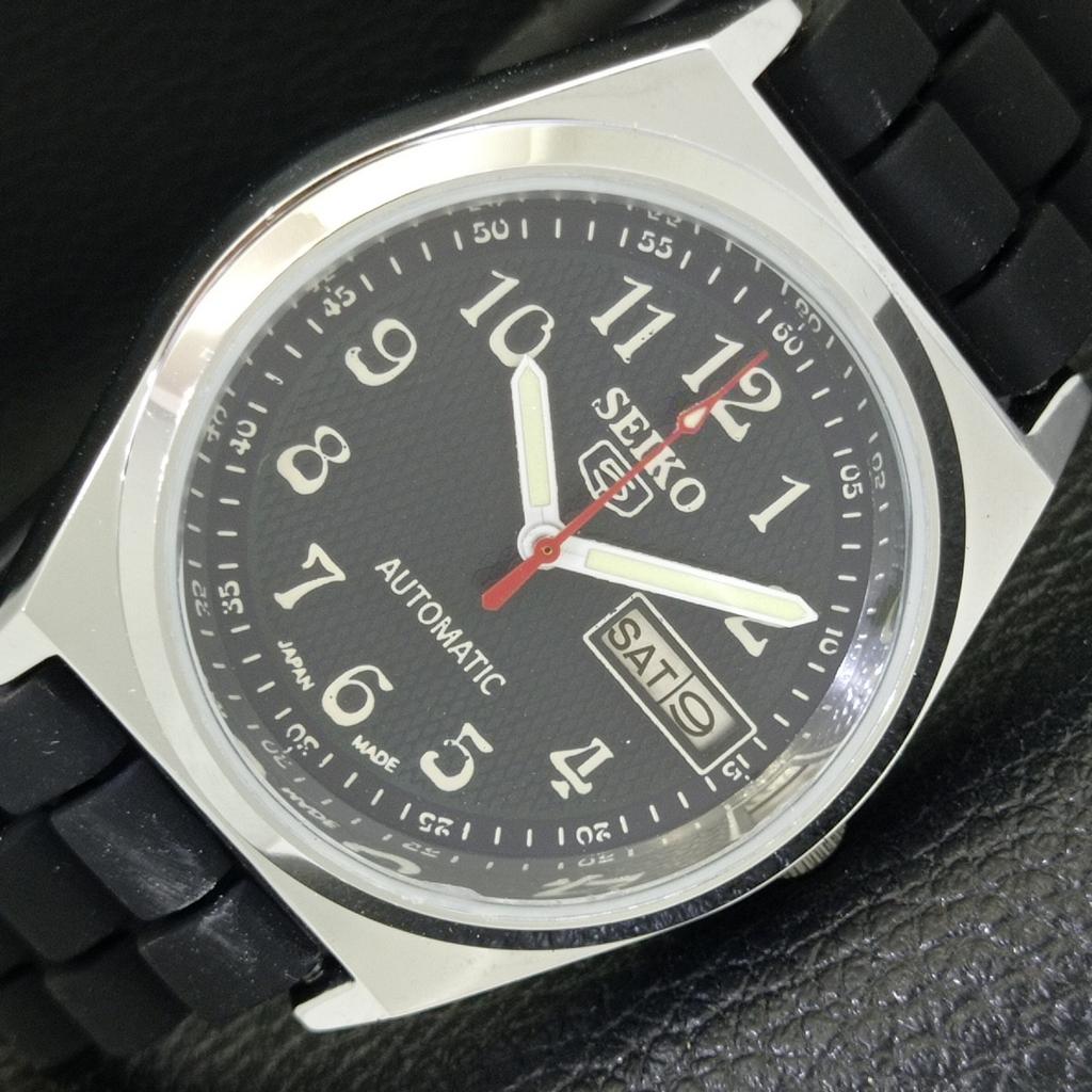 

REFURBISHED VINTAGE SEIKO 5 AUTOMATIC JAPAN MENS BLACK DIAL WATCH a435117-2 R122-a435117