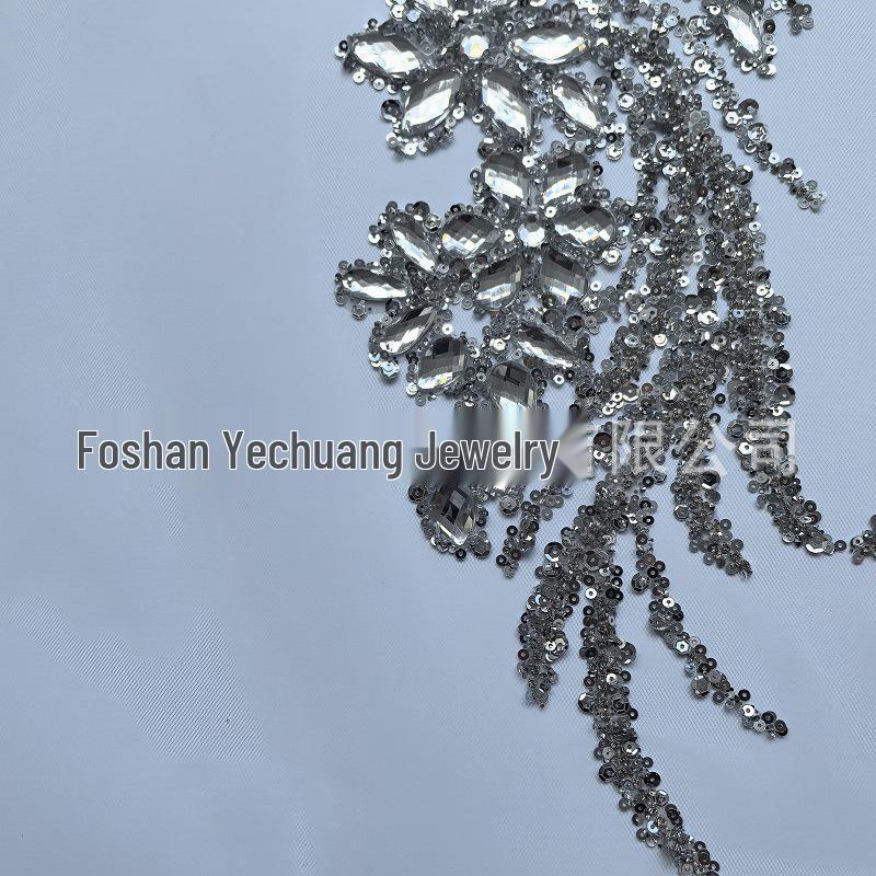 Strass Phönixschwanz Florale Applikation für Hochzeits- oder Xiuhe-Kleid