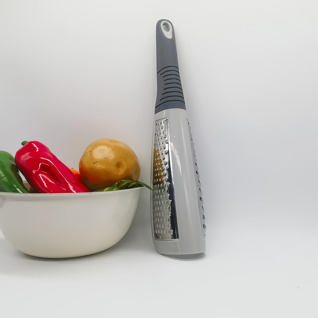 

Очень длинная 11-дюймовая двусторонняя терка для сыра из нержавеющей стали, терка для овощей, стильный дизайн с крючками для подвешивания с маленькими отверстиями и безопасная 1pc
